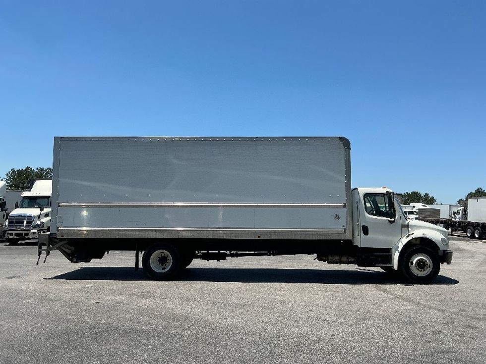 Medium Duty Box Truck-Light and Medium Duty Trucks-Freightliner-2019-M2-West Columbia-SC-207,141\n\t\tmiles-$ 48,000 - Image 15