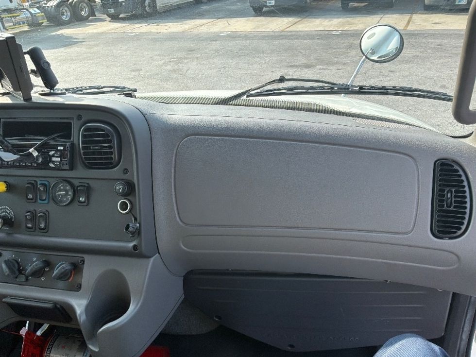Medium Duty Box Truck-Light and Medium Duty Trucks-Freightliner-2019-M2-West Columbia-SC-237,666\n\t\tmiles-$ 39,750 - Image 20
