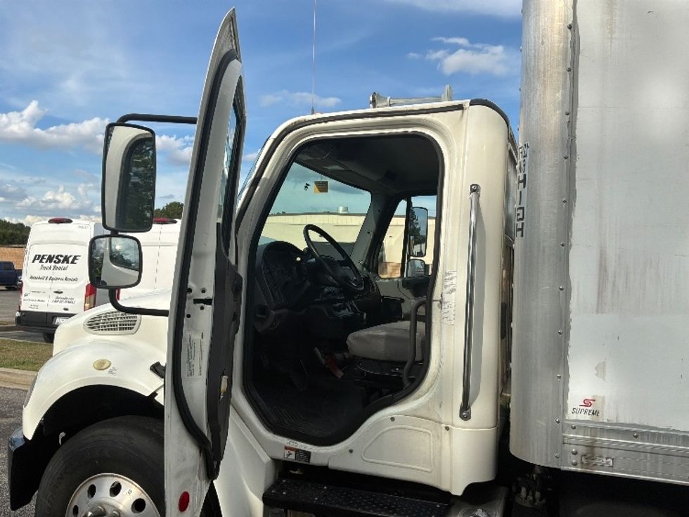 Medium Duty Box Truck-Light and Medium Duty Trucks-Freightliner-2019-M2-West Columbia-SC-240,048\n\t\tmiles-$ 38,750 - Image 15