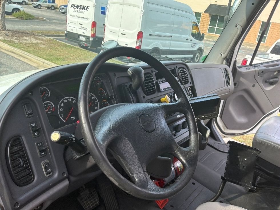 Medium Duty Box Truck-Light and Medium Duty Trucks-Freightliner-2019-M2-West Columbia-SC-240,048\n\t\tmiles-$ 38,750 - Image 16