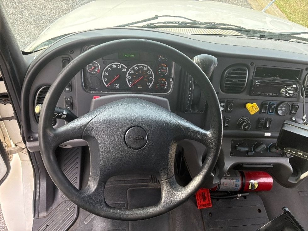 Medium Duty Box Truck-Light and Medium Duty Trucks-Freightliner-2019-M2-West Columbia-SC-240,048\n\t\tmiles-$ 38,750 - Image 17