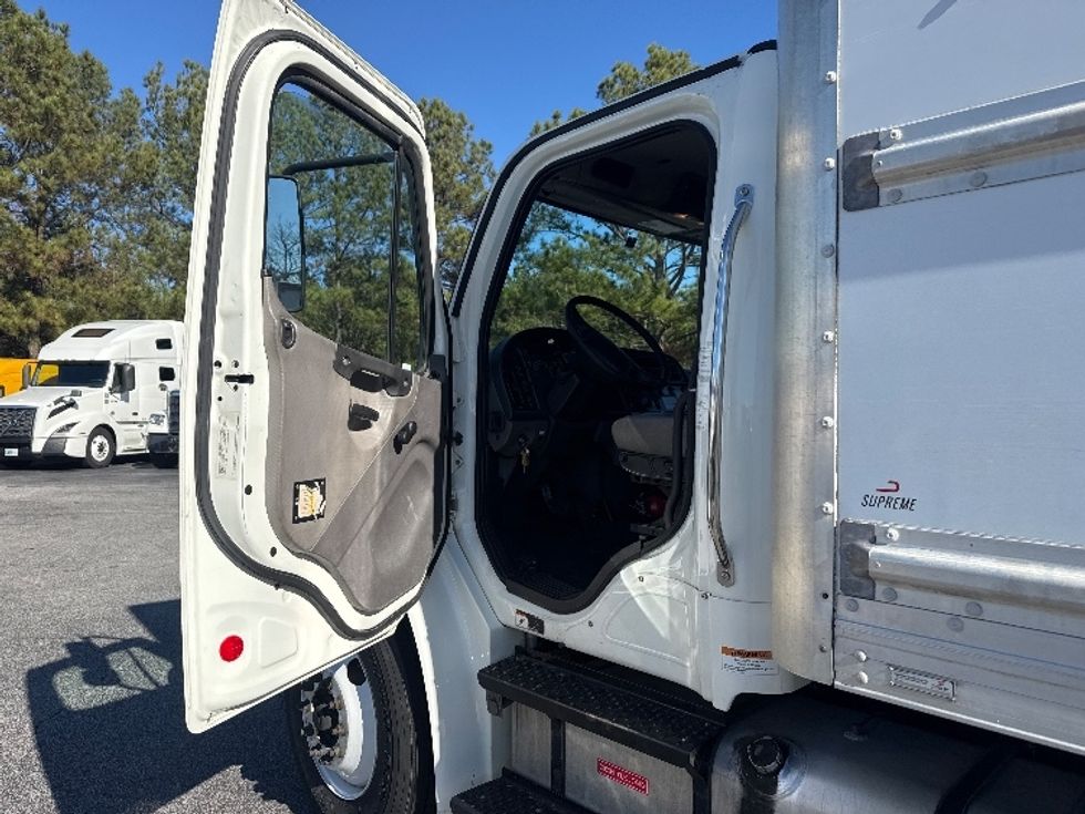Medium Duty Box Truck-Light and Medium Duty Trucks-Freightliner-2019-M2-West Columbia-SC-309,299\n\t\tmiles-$ 30,250 - Image 16