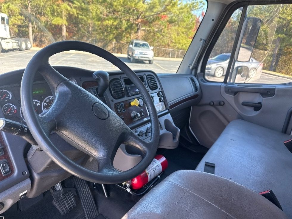 Medium Duty Box Truck-Light and Medium Duty Trucks-Freightliner-2019-M2-West Columbia-SC-309,299\n\t\tmiles-$ 30,250 - Image 17
