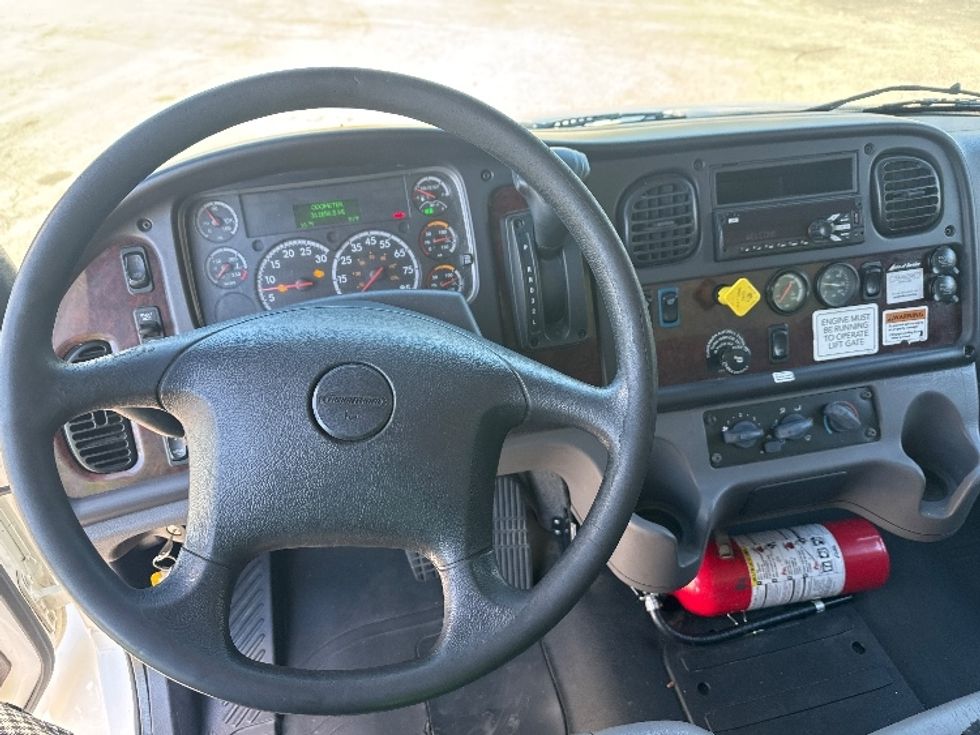 Medium Duty Box Truck-Light and Medium Duty Trucks-Freightliner-2019-M2-West Columbia-SC-309,299\n\t\tmiles-$ 30,250 - Image 18