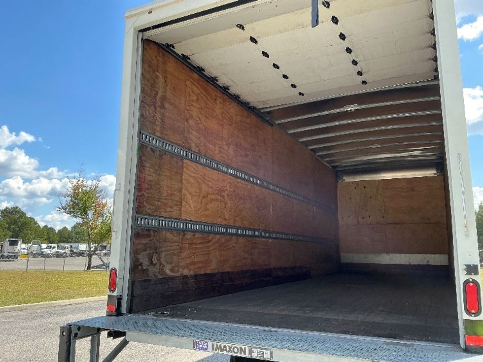 Medium Duty Box Truck-Light and Medium Duty Trucks-Freightliner-2019-M2-West Columbia-SC-84,696\n\t\tmiles-$ 60,250 - Image 11