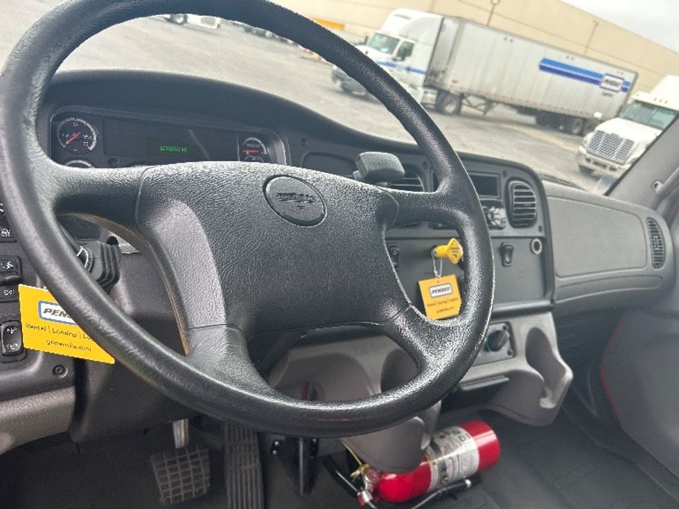 Medium Duty Box Truck-Light and Medium Duty Trucks-Freightliner-2019-M2-West Sacramento-CA-122,803\n\t\tmiles-$ 49,500 - Image 15