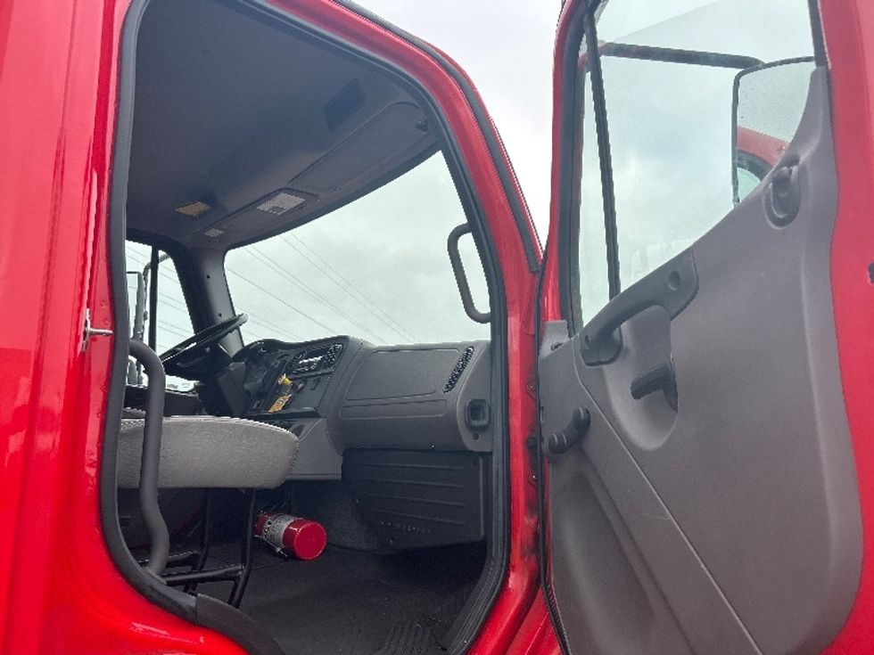 Medium Duty Box Truck-Light and Medium Duty Trucks-Freightliner-2019-M2-West Sacramento-CA-122,803\n\t\tmiles-$ 49,500 - Image 18