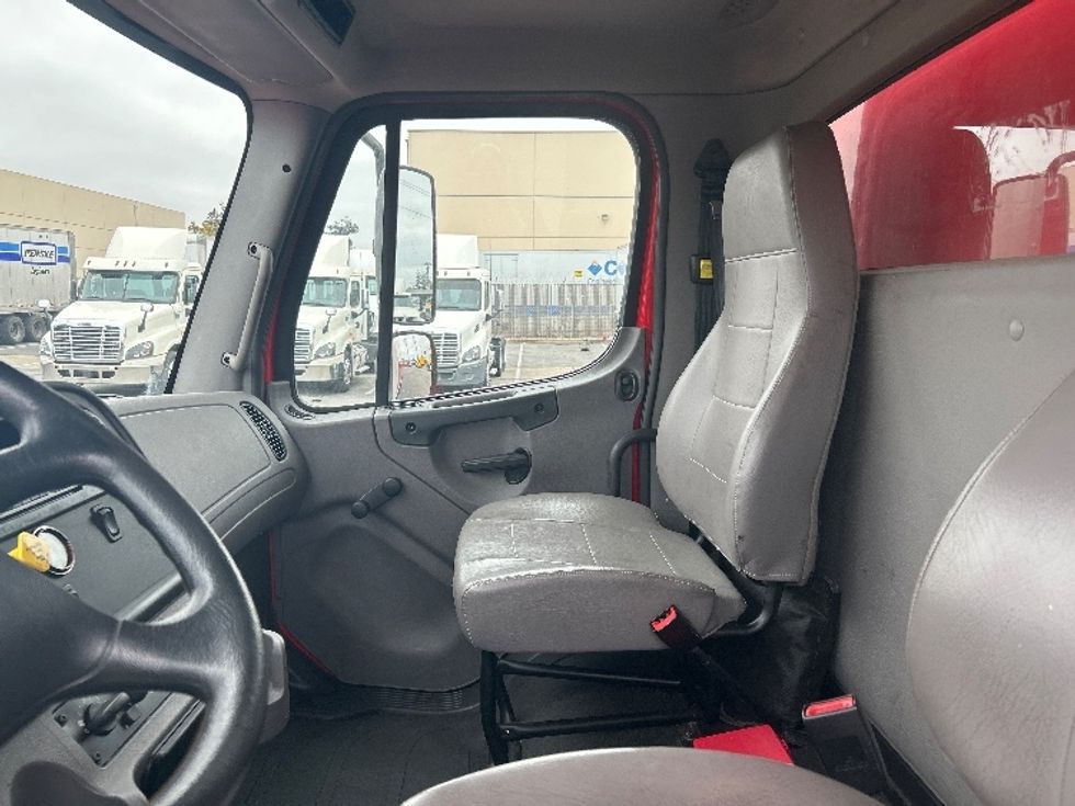 Medium Duty Box Truck-Light and Medium Duty Trucks-Freightliner-2019-M2-West Sacramento-CA-122,803\n\t\tmiles-$ 49,500 - Image 17