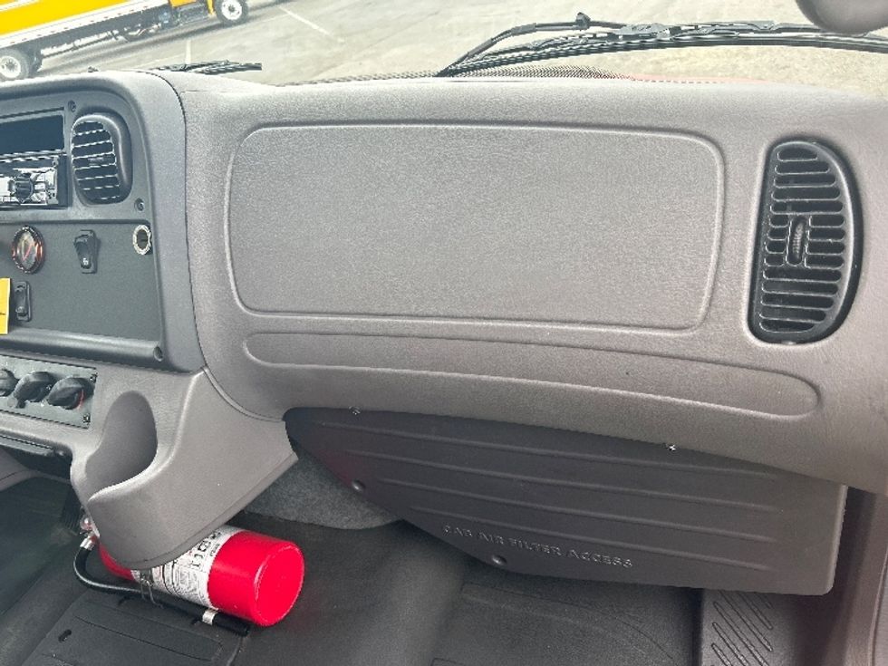 Medium Duty Box Truck-Light and Medium Duty Trucks-Freightliner-2019-M2-West Sacramento-CA-122,803\n\t\tmiles-$ 49,500 - Image 19