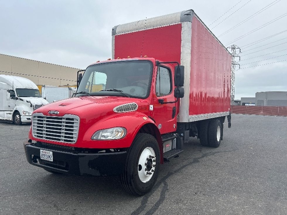 Medium Duty Box Truck-Light and Medium Duty Trucks-Freightliner-2019-M2-West Sacramento-CA-122,803\n\t\tmiles-$ 49,500 - Image 3