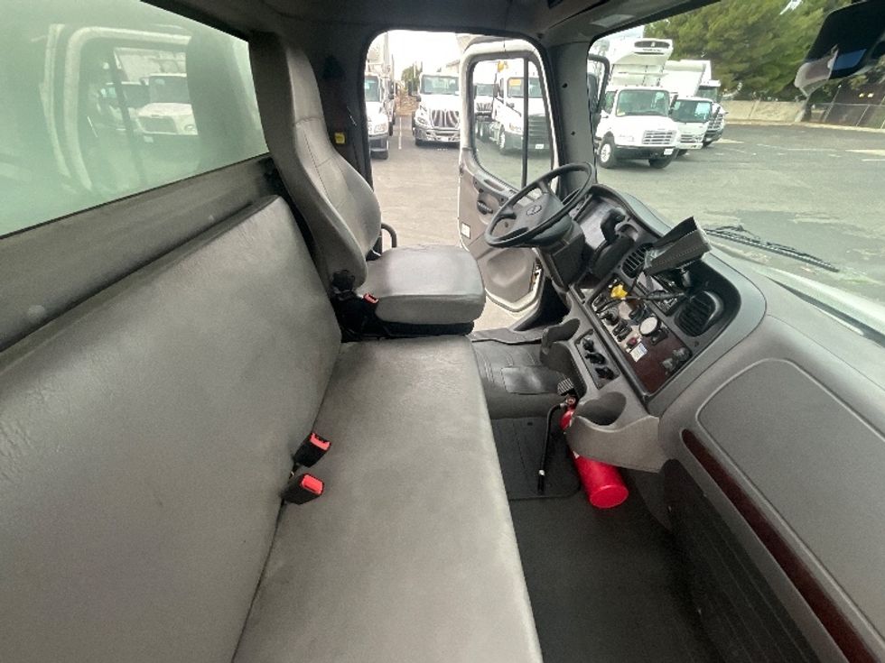 Medium Duty Box Truck-Light and Medium Duty Trucks-Freightliner-2019-M2-West Sacramento-CA-143,096\n\t\tmiles-$ 57,250 - Image 22