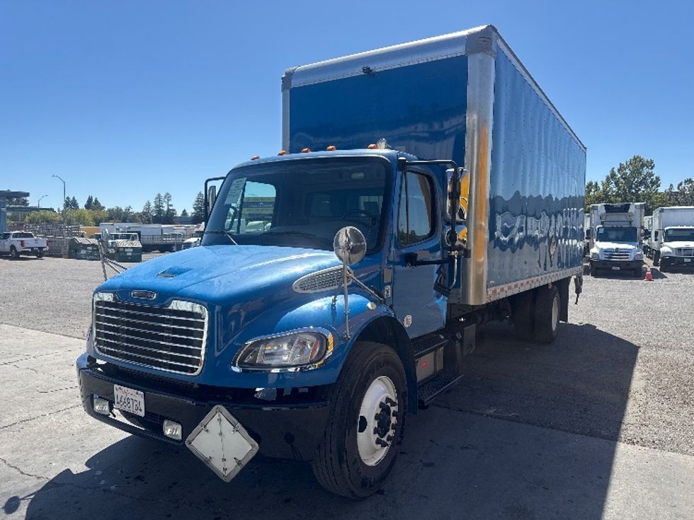 Medium Duty Box Truck-Light and Medium Duty Trucks-Freightliner-2019-M2-West Sacramento-CA-146,846\n\t\tmiles-$ 56,750 - Image 3