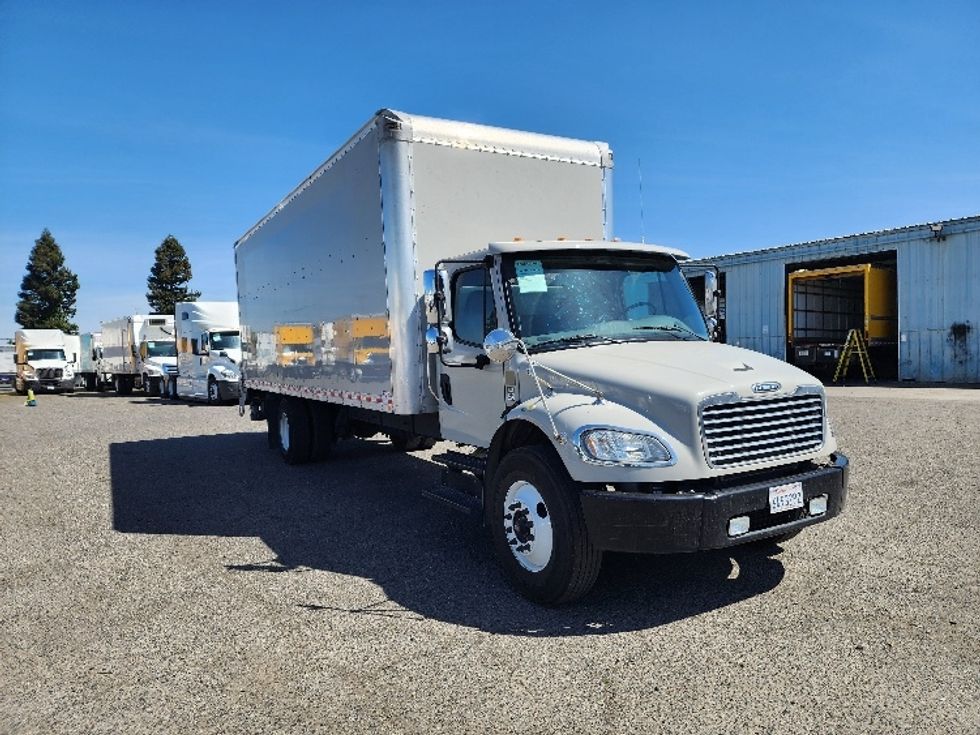 Medium Duty Box Truck-Light and Medium Duty Trucks-Freightliner-2019-M2-West Sacramento-CA-163,209\n\t\tmiles-$ 50,500 - Image 1