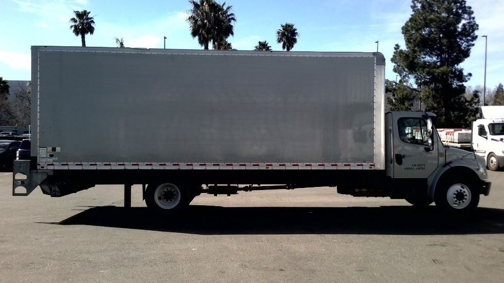 Medium Duty Box Truck-Light and Medium Duty Trucks-Freightliner-2019-M2-West Sacramento-CA-163,209\n\t\tmiles-$ 50,500 - Image 15