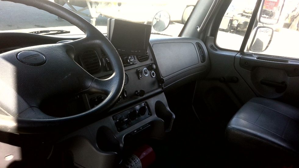 Medium Duty Box Truck-Light and Medium Duty Trucks-Freightliner-2019-M2-West Sacramento-CA-163,209\n\t\tmiles-$ 50,500 - Image 17