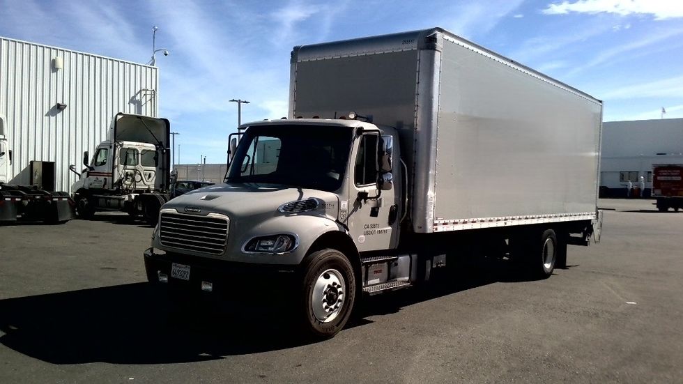 Medium Duty Box Truck-Light and Medium Duty Trucks-Freightliner-2019-M2-West Sacramento-CA-163,209\n\t\tmiles-$ 50,500 - Image 3
