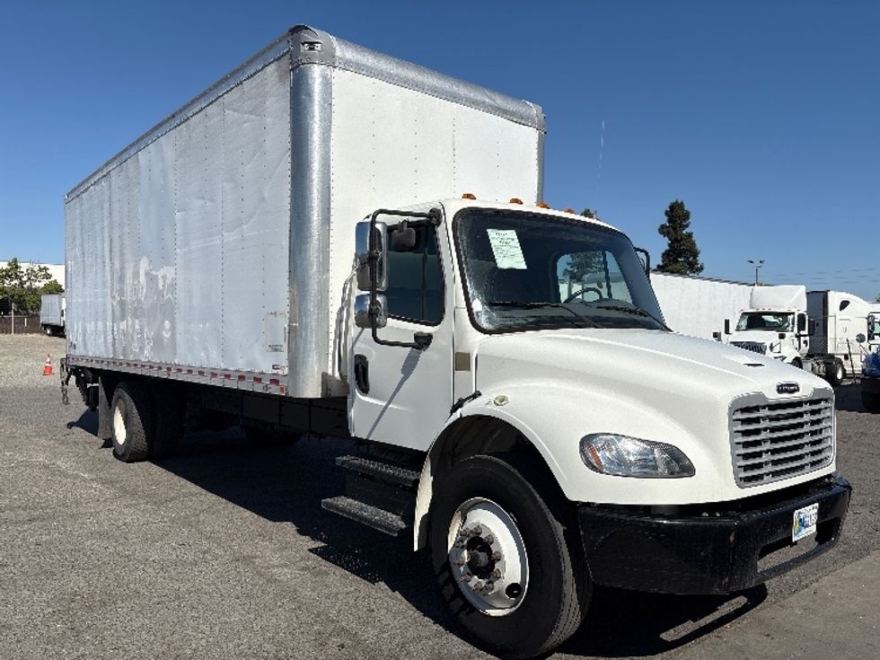 Medium Duty Box Truck-Light and Medium Duty Trucks-Freightliner-2019-M2-West Sacramento-CA-187,848\n\t\tmiles-$ 45,750 - Image 1