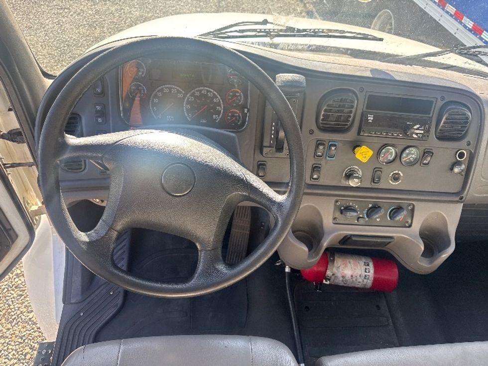 Medium Duty Box Truck-Light and Medium Duty Trucks-Freightliner-2019-M2-West Sacramento-CA-187,848\n\t\tmiles-$ 45,750 - Image 18