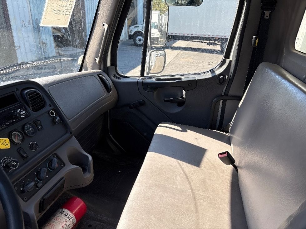Medium Duty Box Truck-Light and Medium Duty Trucks-Freightliner-2019-M2-West Sacramento-CA-187,848\n\t\tmiles-$ 45,750 - Image 19