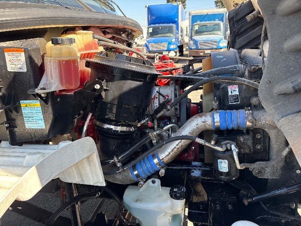 Medium Duty Box Truck-Light and Medium Duty Trucks-Freightliner-2019-M2-West Sacramento-CA-187,848\n\t\tmiles-$ 45,750 - Image 23