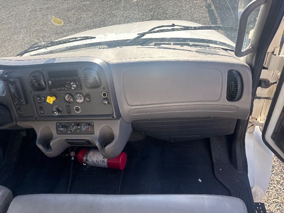 Medium Duty Box Truck-Light and Medium Duty Trucks-Freightliner-2019-M2-West Sacramento-CA-187,848\n\t\tmiles-$ 45,750 - Image 21