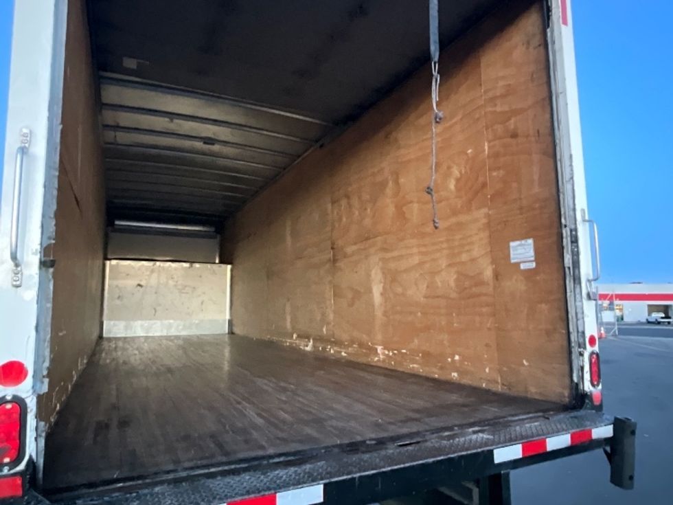 Medium Duty Box Truck-Light and Medium Duty Trucks-Freightliner-2019-M2-West Sacramento-CA-207,006\n\t\tmiles-$ 42,750 - Image 12