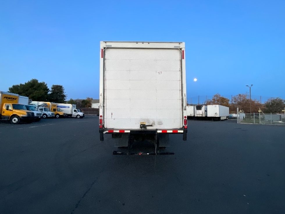 Medium Duty Box Truck-Light and Medium Duty Trucks-Freightliner-2019-M2-West Sacramento-CA-207,006\n\t\tmiles-$ 42,750 - Image 7