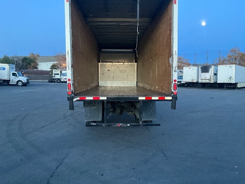 Medium Duty Box Truck-Light and Medium Duty Trucks-Freightliner-2019-M2-West Sacramento-CA-207,006\n\t\tmiles-$ 42,750 - Image 9