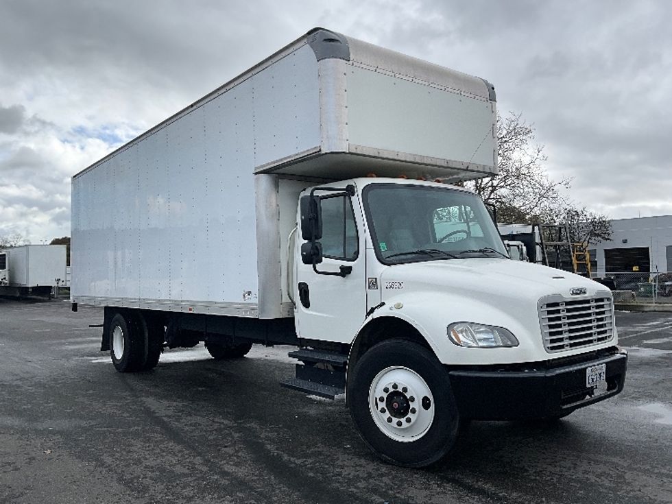 Medium Duty Box Truck-Light and Medium Duty Trucks-Freightliner-2019-M2-West Sacramento-CA-207,870\n\t\tmiles-$ 42,000 - Image 1