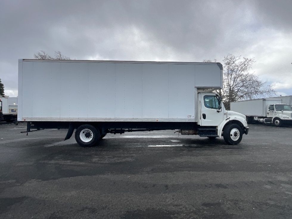 Medium Duty Box Truck-Light and Medium Duty Trucks-Freightliner-2019-M2-West Sacramento-CA-207,870\n\t\tmiles-$ 42,000 - Image 15