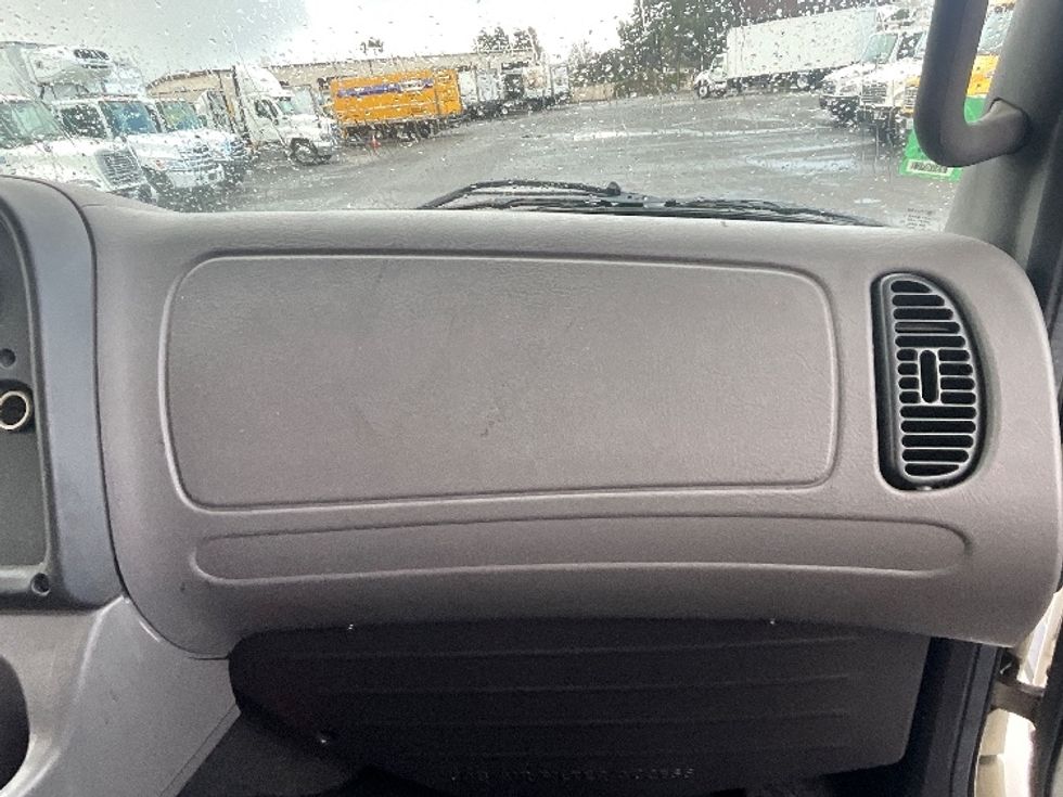 Medium Duty Box Truck-Light and Medium Duty Trucks-Freightliner-2019-M2-West Sacramento-CA-207,870\n\t\tmiles-$ 42,000 - Image 21