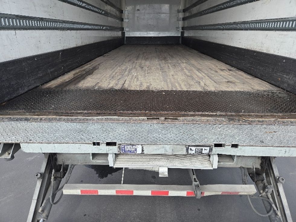 Medium Duty Box Truck-Light and Medium Duty Trucks-Freightliner-2019-M2-West Sacramento-CA-207,928\n\t\tmiles-$ 42,000 - Image 10