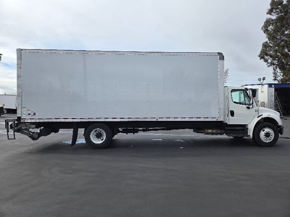 Medium Duty Box Truck-Light and Medium Duty Trucks-Freightliner-2019-M2-West Sacramento-CA-207,928\n\t\tmiles-$ 42,000 - Image 12