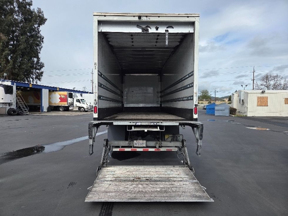 Medium Duty Box Truck-Light and Medium Duty Trucks-Freightliner-2019-M2-West Sacramento-CA-207,928\n\t\tmiles-$ 42,000 - Image 9