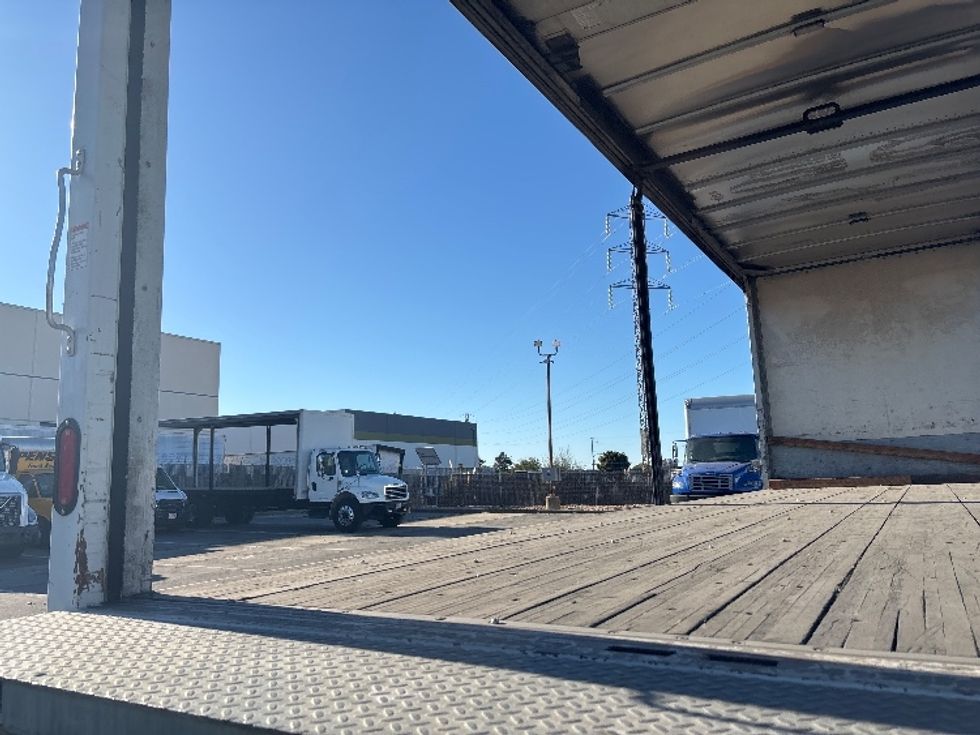 Medium Duty Box Truck-Light and Medium Duty Trucks-Freightliner-2019-M2-West Sacramento-CA-210,440\n\t\tmiles-$ 44,750 - Image 11