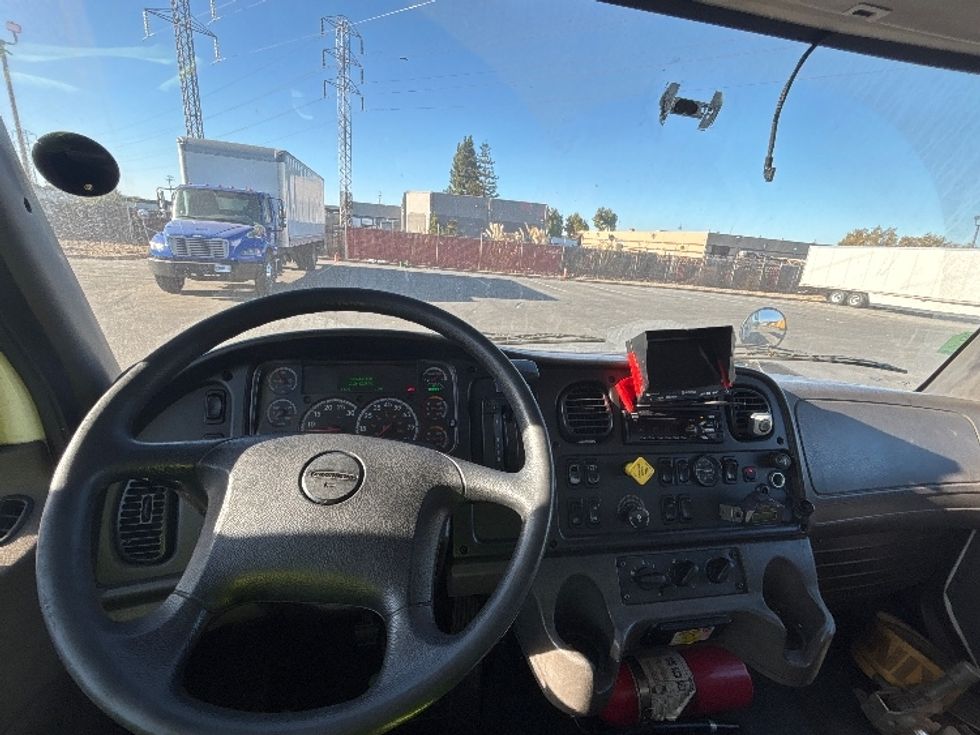 Medium Duty Box Truck-Light and Medium Duty Trucks-Freightliner-2019-M2-West Sacramento-CA-210,440\n\t\tmiles-$ 44,750 - Image 17