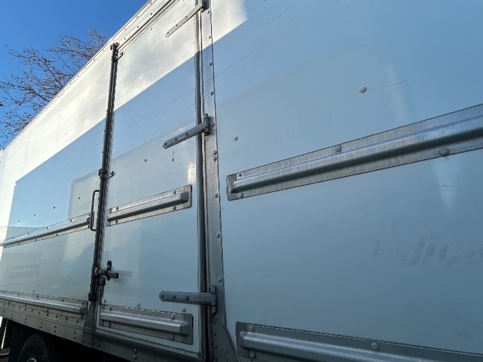 Medium Duty Box Truck-Light and Medium Duty Trucks-Freightliner-2019-M2-West Sacramento-CA-212,468\n\t\tmiles-$ 46,500 - Image 25