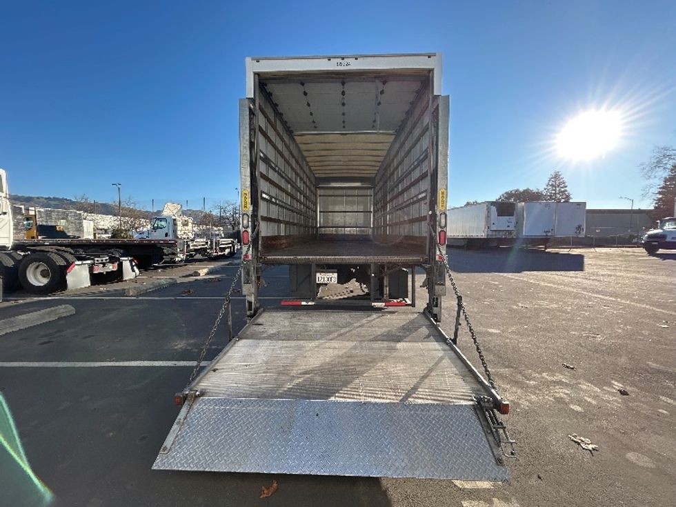 Medium Duty Box Truck-Light and Medium Duty Trucks-Freightliner-2019-M2-West Sacramento-CA-212,468\n\t\tmiles-$ 46,500 - Image 9