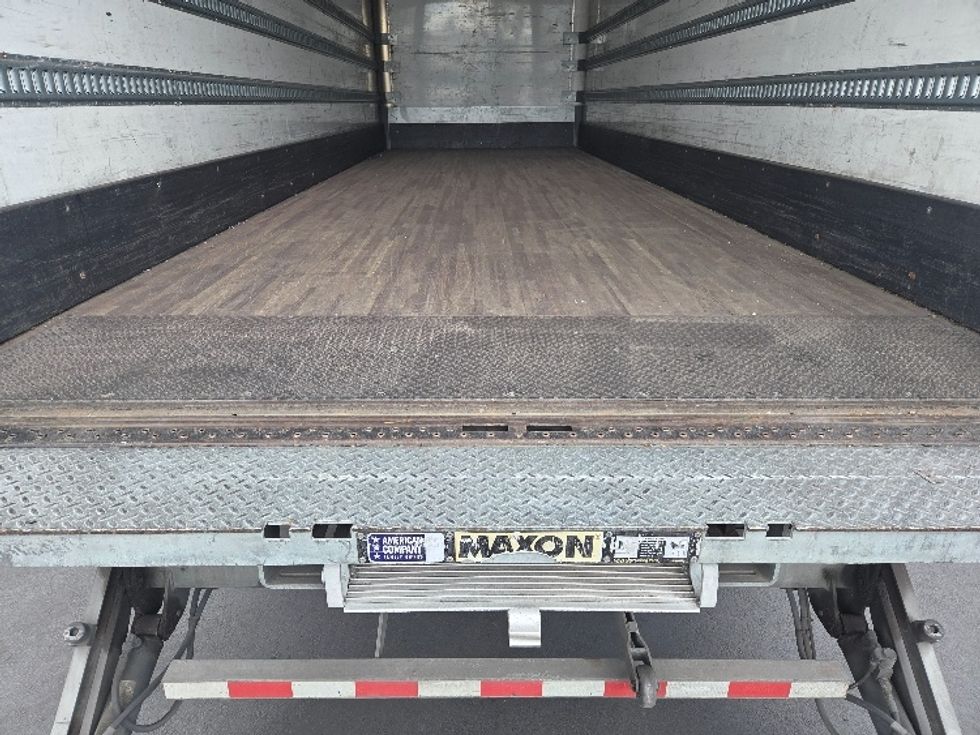 Medium Duty Box Truck-Light and Medium Duty Trucks-Freightliner-2019-M2-West Sacramento-CA-222,828\n\t\tmiles-$ 41,250 - Image 10