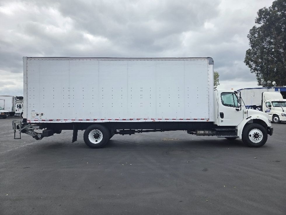 Medium Duty Box Truck-Light and Medium Duty Trucks-Freightliner-2019-M2-West Sacramento-CA-222,828\n\t\tmiles-$ 41,250 - Image 15