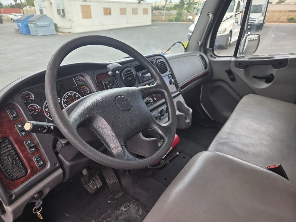 Medium Duty Box Truck-Light and Medium Duty Trucks-Freightliner-2019-M2-West Sacramento-CA-222,828\n\t\tmiles-$ 41,250 - Image 17