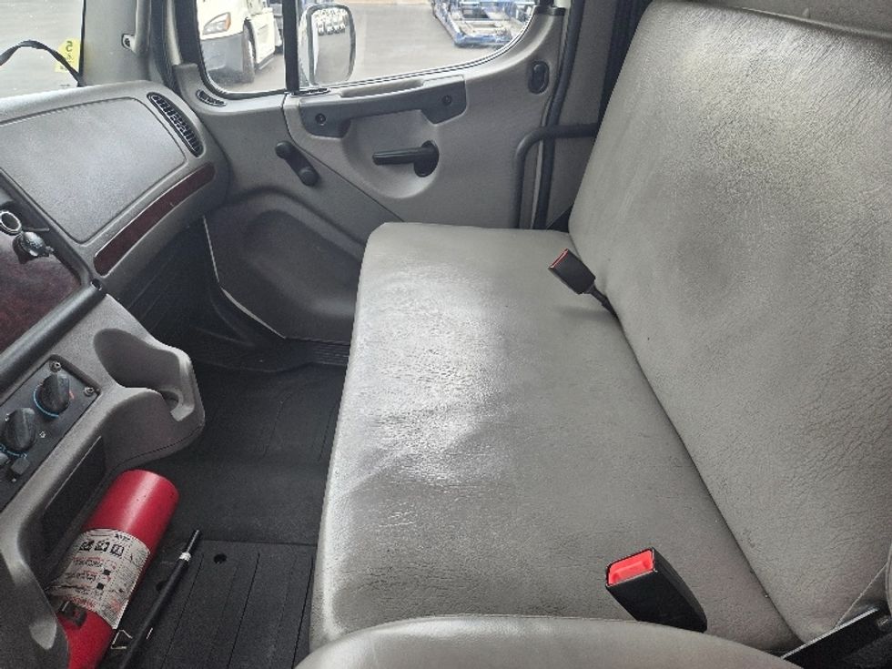 Medium Duty Box Truck-Light and Medium Duty Trucks-Freightliner-2019-M2-West Sacramento-CA-222,828\n\t\tmiles-$ 41,250 - Image 19