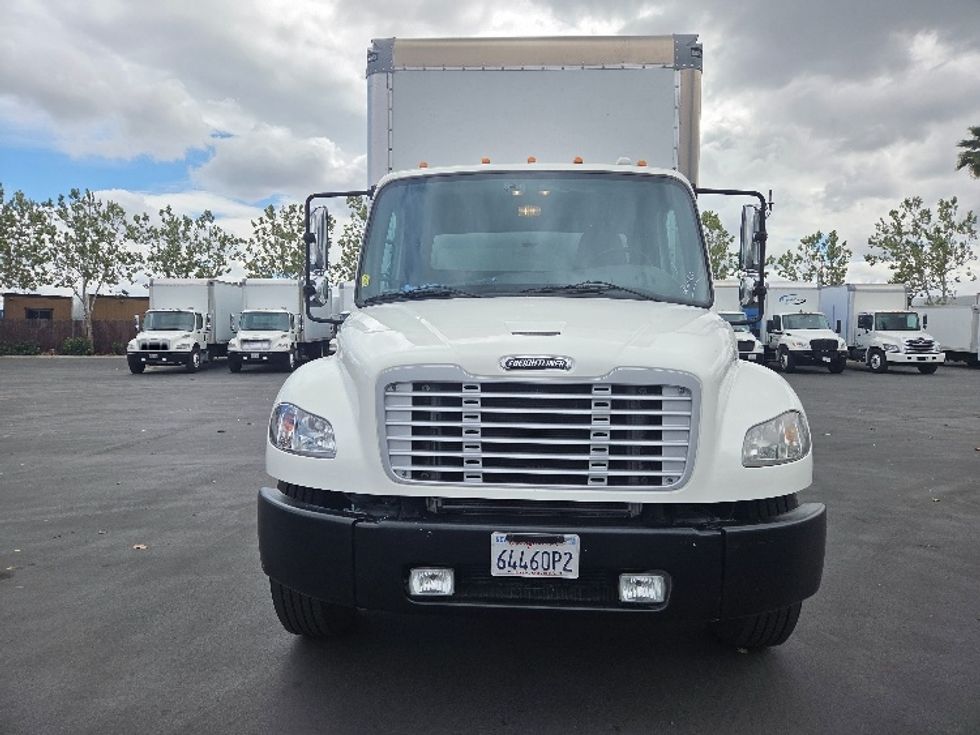 Medium Duty Box Truck-Light and Medium Duty Trucks-Freightliner-2019-M2-West Sacramento-CA-222,828\n\t\tmiles-$ 41,250 - Image 2