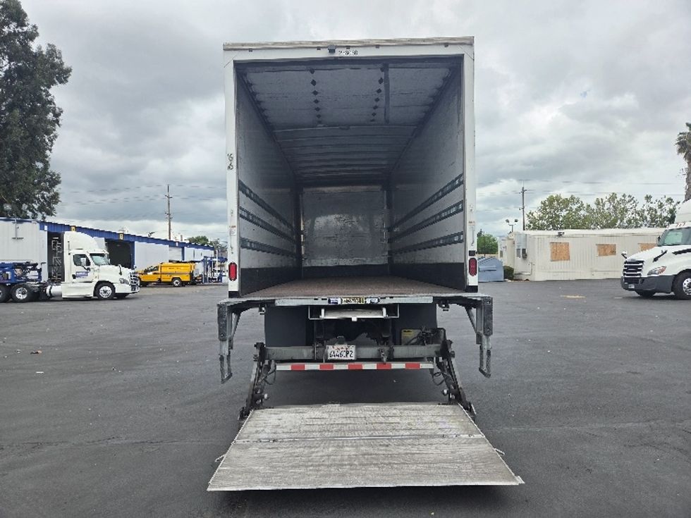 Medium Duty Box Truck-Light and Medium Duty Trucks-Freightliner-2019-M2-West Sacramento-CA-222,828\n\t\tmiles-$ 41,250 - Image 9
