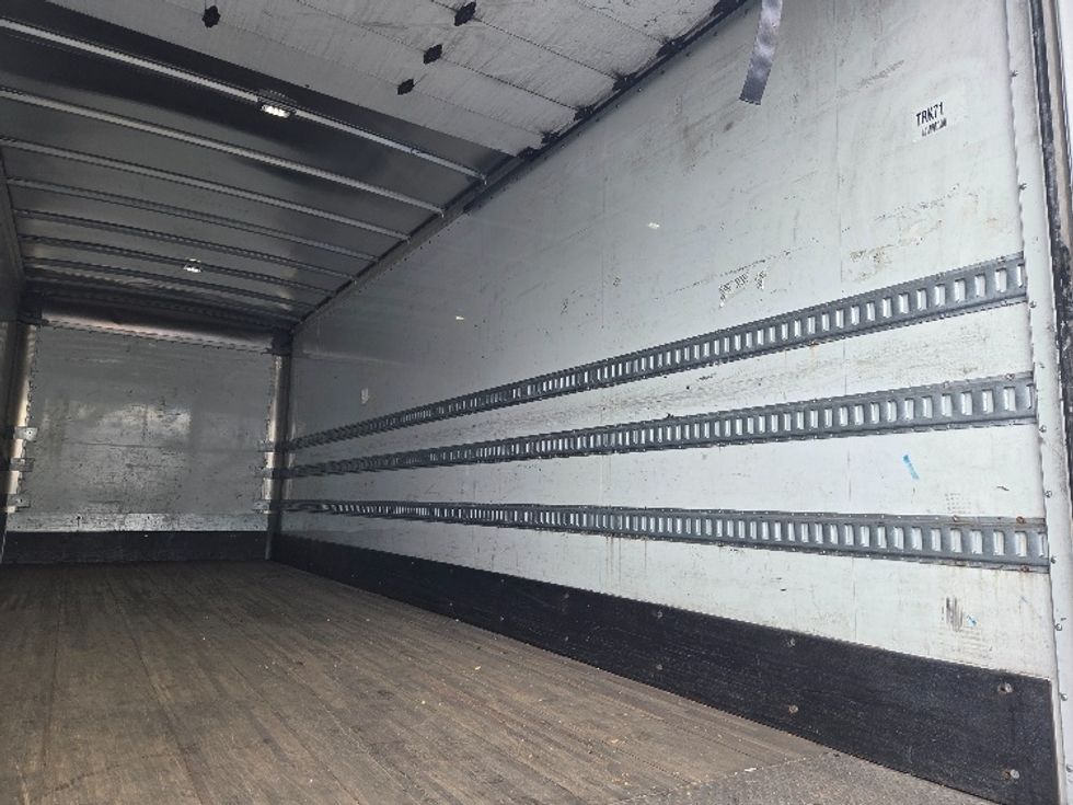 Medium Duty Box Truck-Light and Medium Duty Trucks-Freightliner-2019-M2-West Sacramento-CA-227,114\n\t\tmiles-$ 40,500 - Image 12