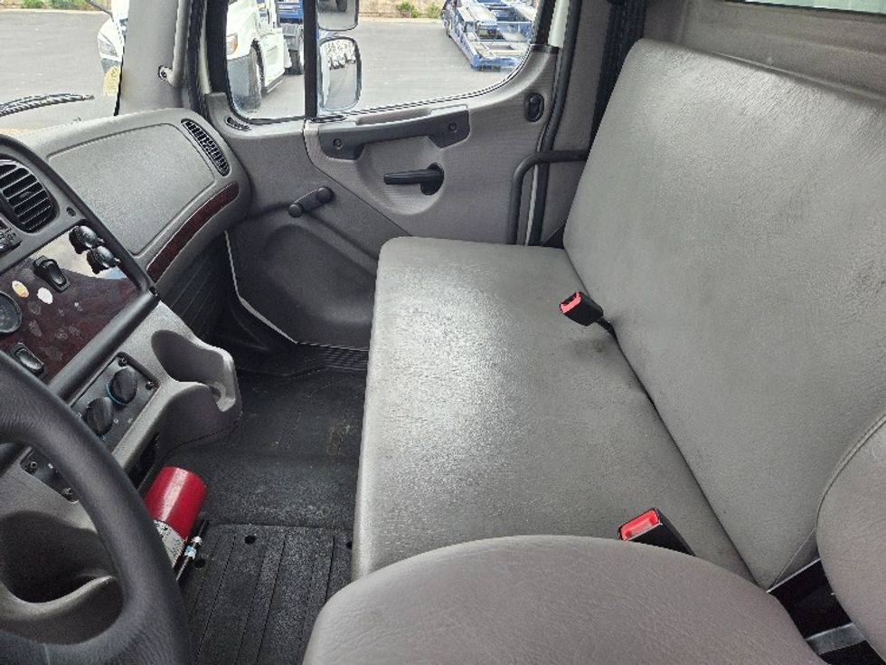 Medium Duty Box Truck-Light and Medium Duty Trucks-Freightliner-2019-M2-West Sacramento-CA-227,114\n\t\tmiles-$ 40,500 - Image 19