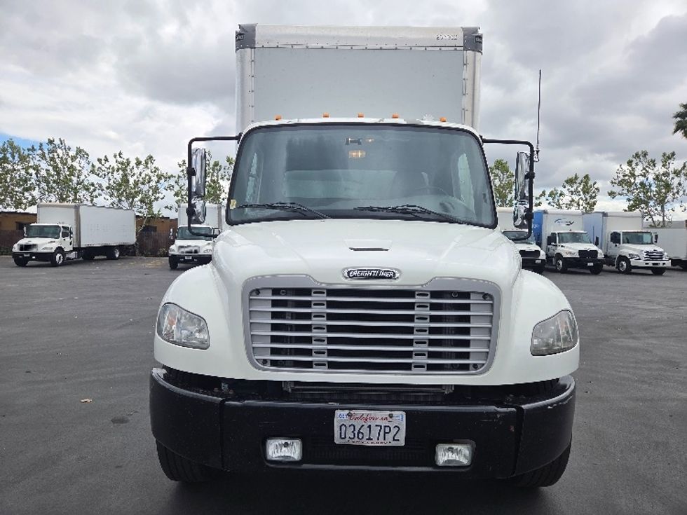 Medium Duty Box Truck-Light and Medium Duty Trucks-Freightliner-2019-M2-West Sacramento-CA-227,114\n\t\tmiles-$ 40,500 - Image 2