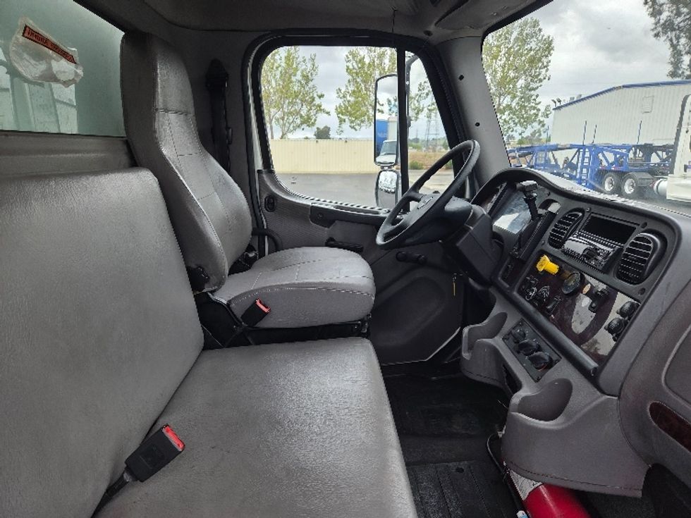 Medium Duty Box Truck-Light and Medium Duty Trucks-Freightliner-2019-M2-West Sacramento-CA-227,114\n\t\tmiles-$ 40,500 - Image 22