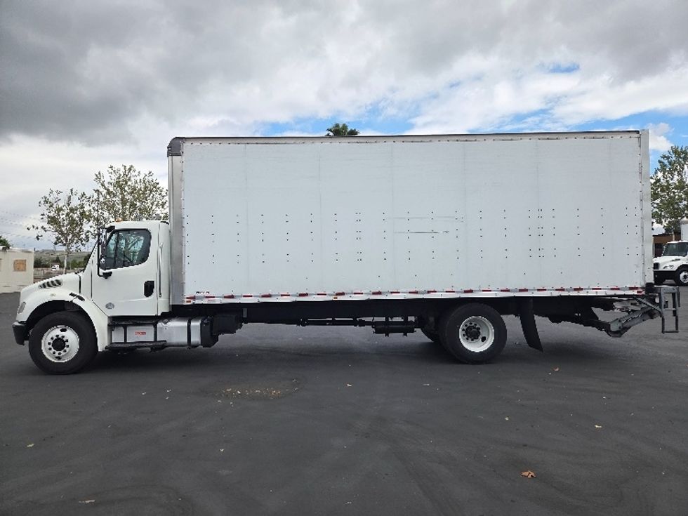 Medium Duty Box Truck-Light and Medium Duty Trucks-Freightliner-2019-M2-West Sacramento-CA-227,114\n\t\tmiles-$ 40,500 - Image 4