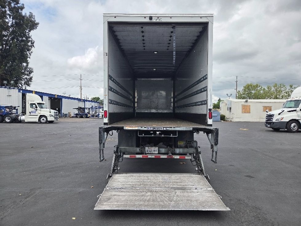 Medium Duty Box Truck-Light and Medium Duty Trucks-Freightliner-2019-M2-West Sacramento-CA-227,114\n\t\tmiles-$ 40,500 - Image 9
